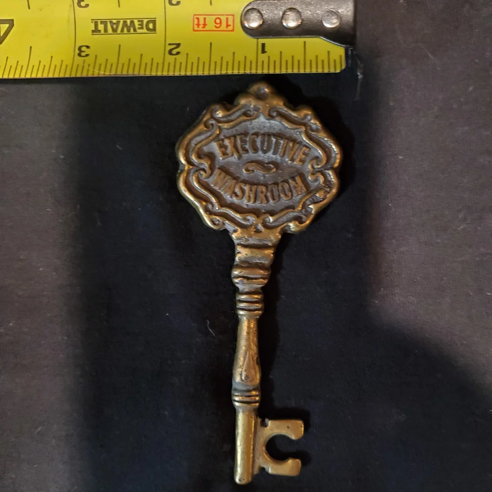 Vintage Brass Key Wall Decor